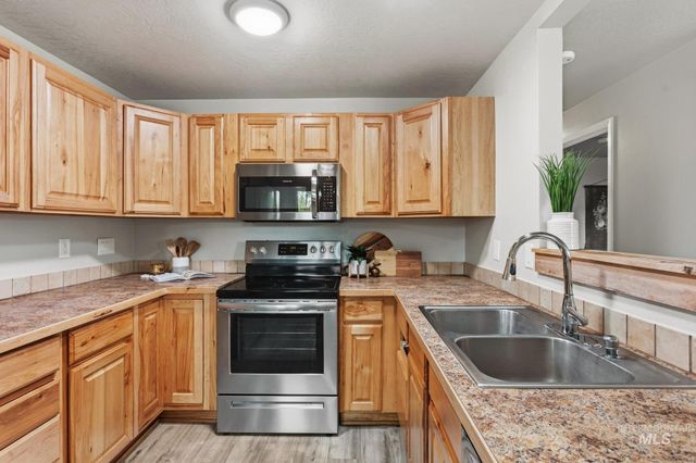 3040 W Hester St, Boise, ID 83702
