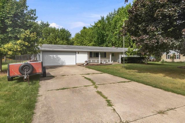 943 N OAKWOOD ROAD, Oshkosh, WI 54904