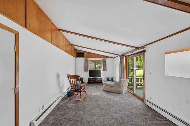 943 N OAKWOOD ROAD, Oshkosh, WI 54904