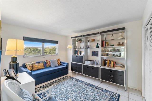 4800 Hillcrest Ln 514, Hollywood, FL 33021