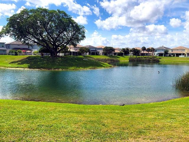 4800 Hillcrest Ln 514, Hollywood, FL 33021