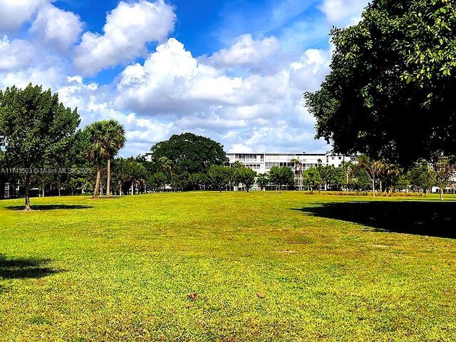 4800 Hillcrest Ln 514, Hollywood, FL 33021