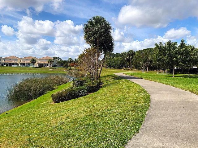 4800 Hillcrest Ln 514, Hollywood, FL 33021