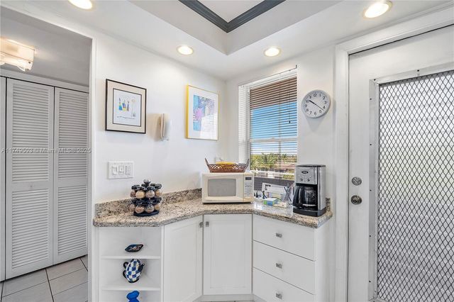 4800 Hillcrest Ln 514, Hollywood, FL 33021