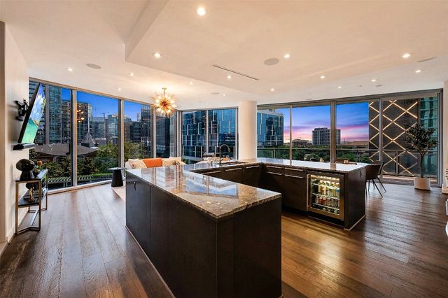2900 Mckinnon Street 401, Dallas, TX 75201