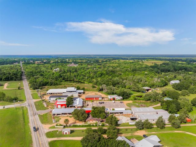1338 Hwy 237, Round Top, TX 78954
