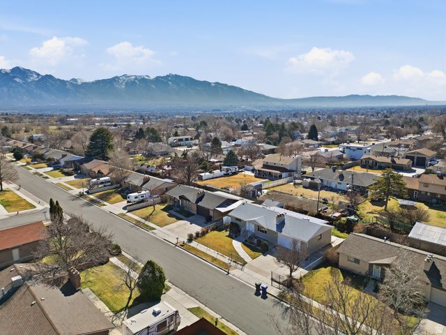 2395 W LONGMEADOW DR, Taylorsville, UT 84129