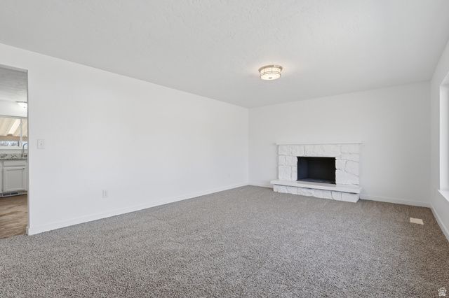 2395 W LONGMEADOW DR, Taylorsville, UT 84129