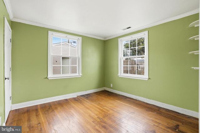 8108 DUNDALK AVE, Dundalk, MD 21222