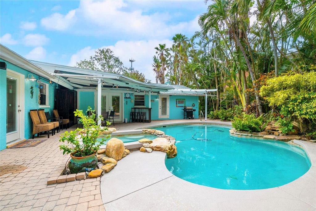 314 61 ST STREET, Holmes Beach, FL 34217