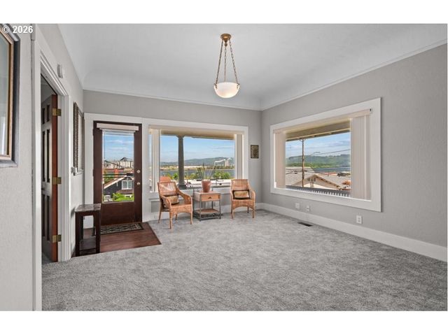 406 W C St, Rainier, OR 97048