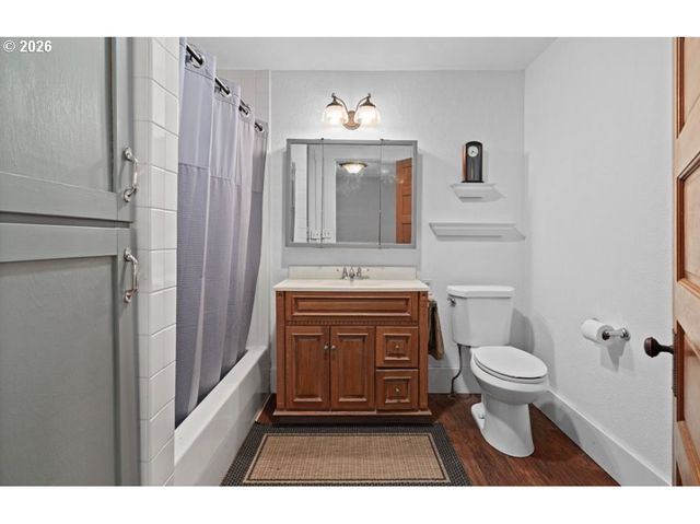 406 W C St, Rainier, OR 97048