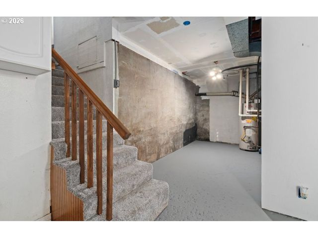 406 W C St, Rainier, OR 97048