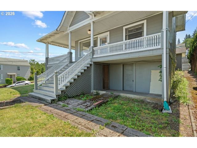 406 W C St, Rainier, OR 97048