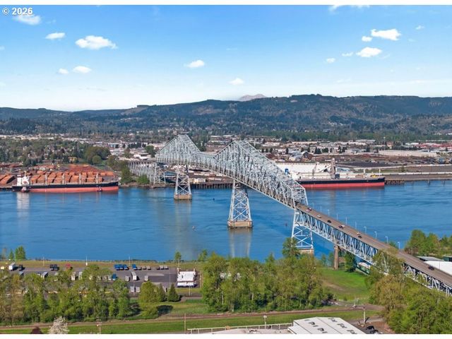 406 W C St, Rainier, OR 97048