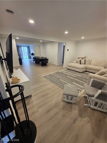 6175 Dawson Boulevard, Mentor, OH 44060
