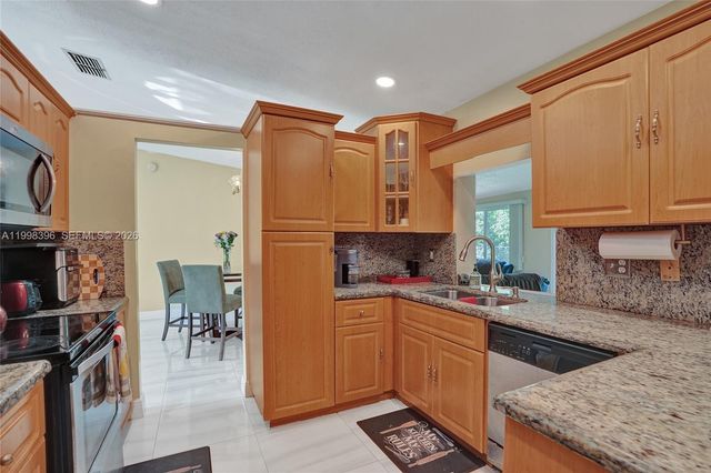 460 SW 66th Ave, Margate, FL 33068