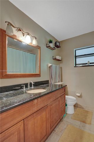 460 SW 66th Ave, Margate, FL 33068