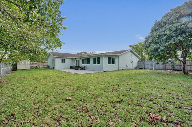 460 SW 66th Ave, Margate, FL 33068