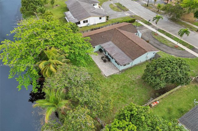 460 SW 66th Ave, Margate, FL 33068