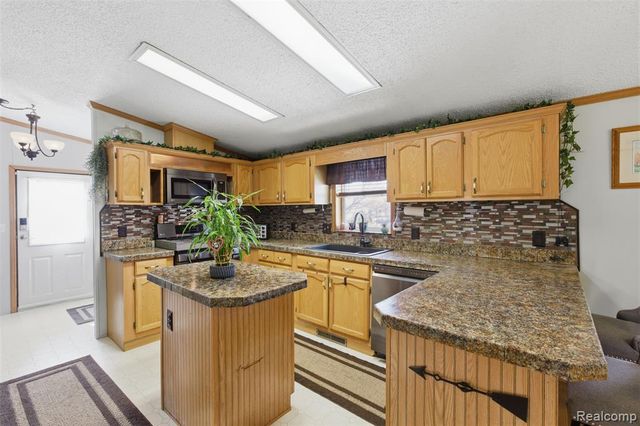 1983 Oak Street, Newport, MI 48166