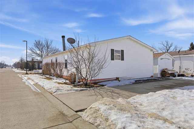 1983 Oak Street, Newport, MI 48166