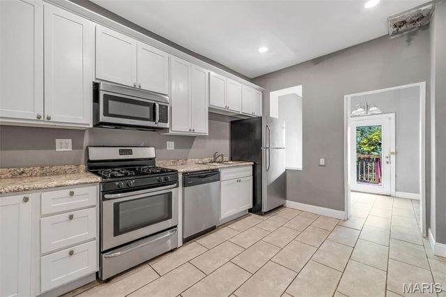 4224 Grace Avenue, St Louis, MO 63116
