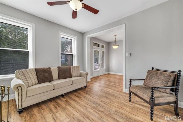 4224 Grace Avenue, St Louis, MO 63116