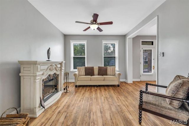 4224 Grace Avenue, St Louis, MO 63116