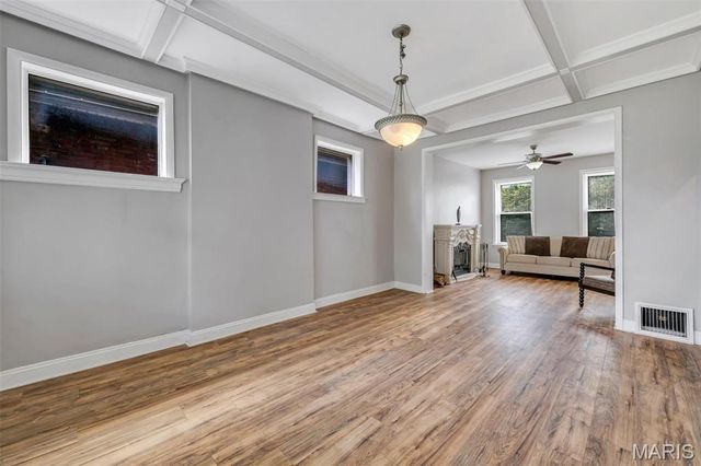 4224 Grace Avenue, St Louis, MO 63116