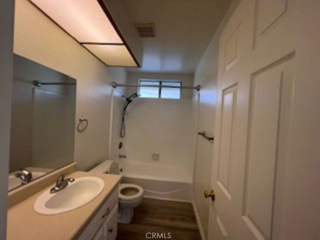 16641 California, Bellflower, CA 90706