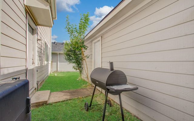6220 Lone Prairie Way, Katy, TX 77449