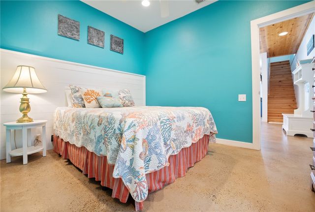 318 S Station St 8, Port Aransas, TX 78373