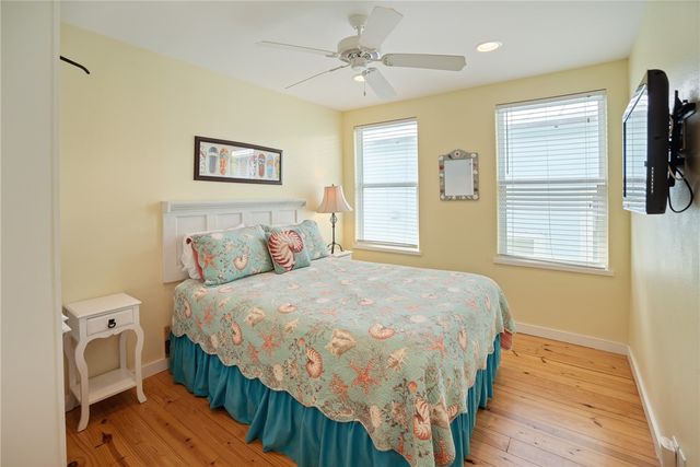 318 S Station St 8, Port Aransas, TX 78373