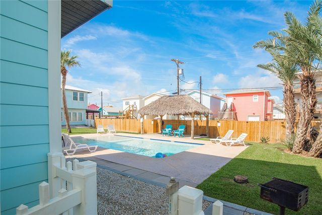 318 S Station St 8, Port Aransas, TX 78373