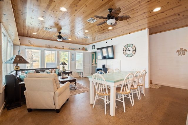 318 S Station St 8, Port Aransas, TX 78373