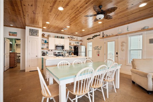 318 S Station St 8, Port Aransas, TX 78373