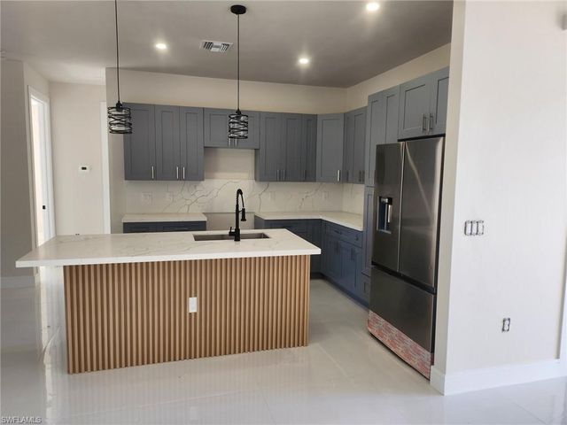 6036 Latimer AVE, Fort Myers, FL 33905