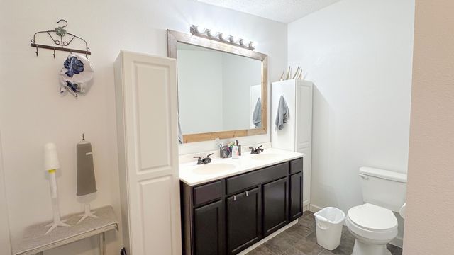 5545 Highway Bb, Hartville, MO 65667