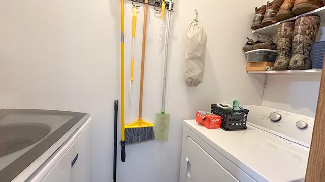 5545 Highway Bb, Hartville, MO 65667