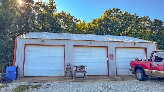 5545 Highway Bb, Hartville, MO 65667