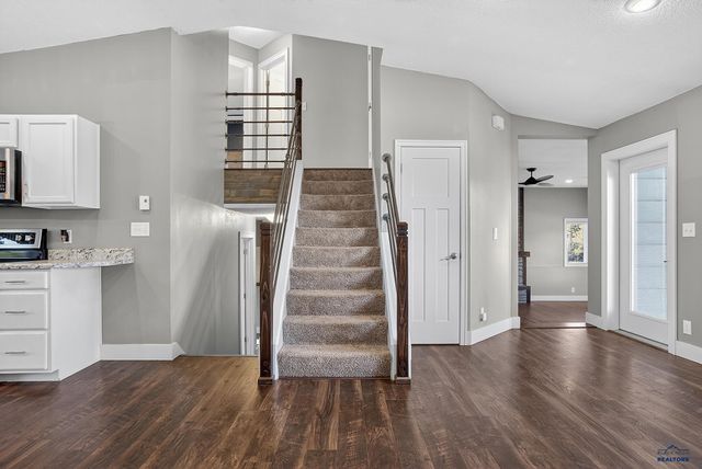 5439 MEADOWLARK DR, Rapid City, SD 57702