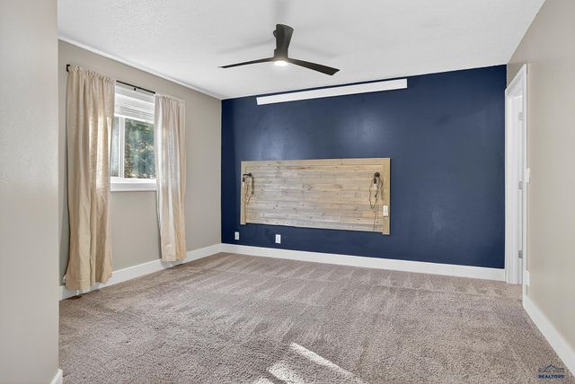 5439 MEADOWLARK DR, Rapid City, SD 57702