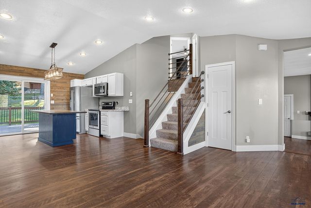 5439 MEADOWLARK DR, Rapid City, SD 57702