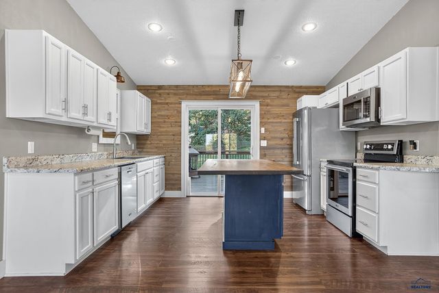 5439 MEADOWLARK DR, Rapid City, SD 57702