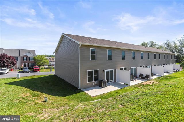 8820 HILLSIDE WAY, Waynesboro, PA 17268