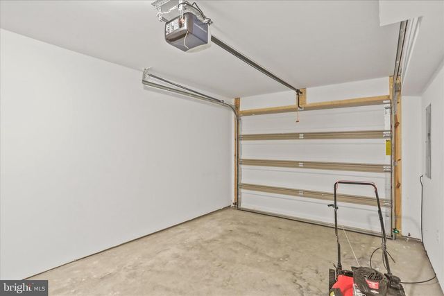 8820 HILLSIDE WAY, Waynesboro, PA 17268