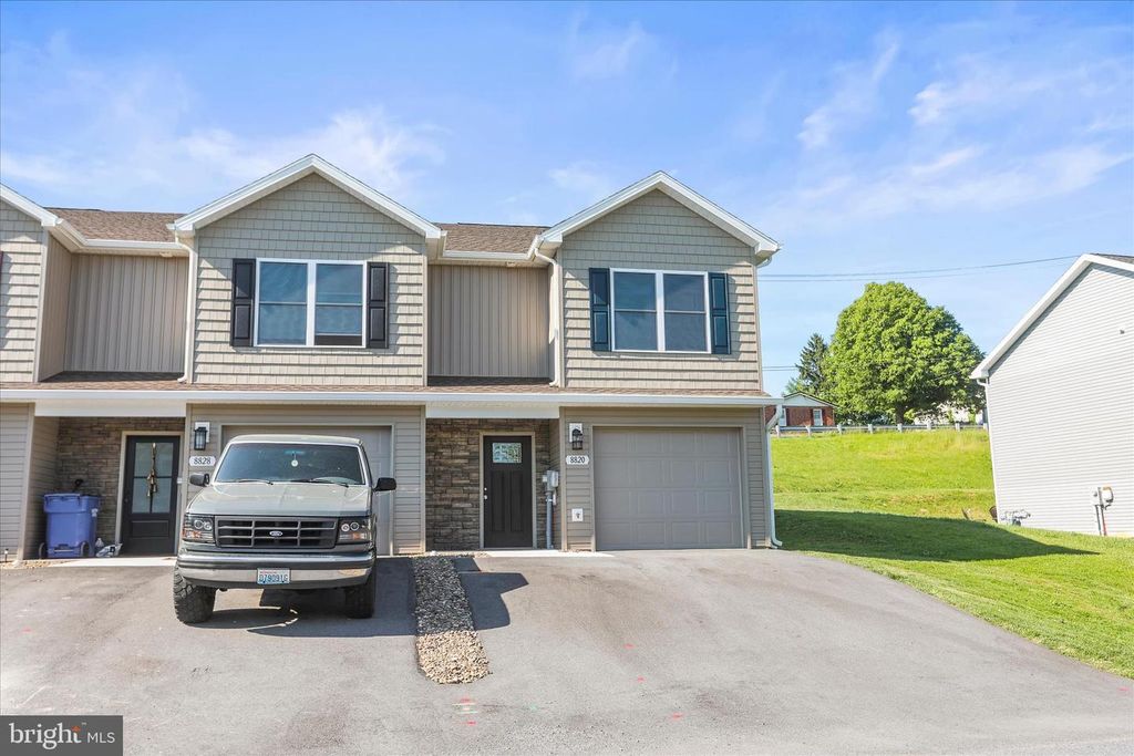 8820 HILLSIDE WAY, Waynesboro, PA 17268