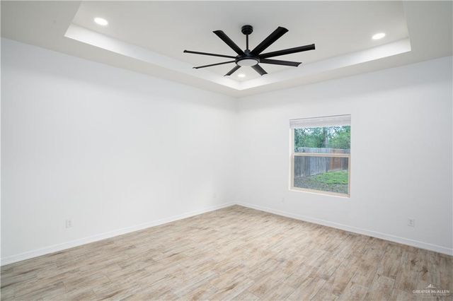 1215 E Mahl Street, Edinburg, TX 78539