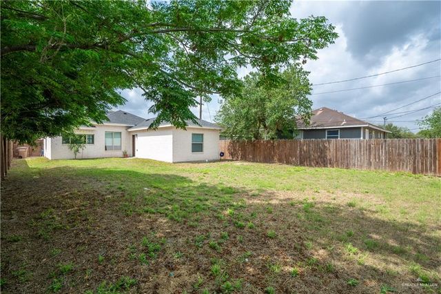 1215 E Mahl Street, Edinburg, TX 78539